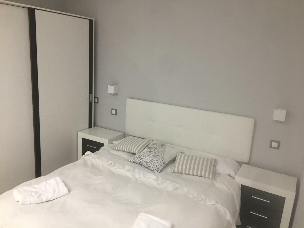 Apartamento Ausonio Mérida Esterno foto